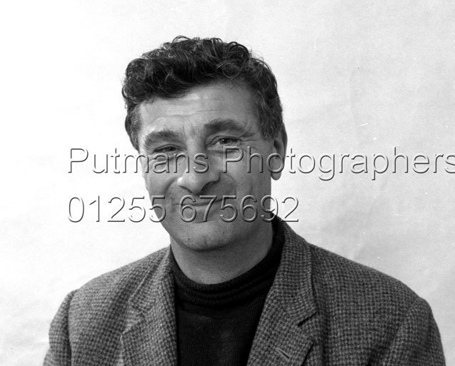 Halls Derek 1974