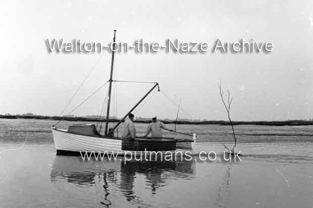 Ref 1903 Les Wall & Frank Bloom Walton Oysters 1965