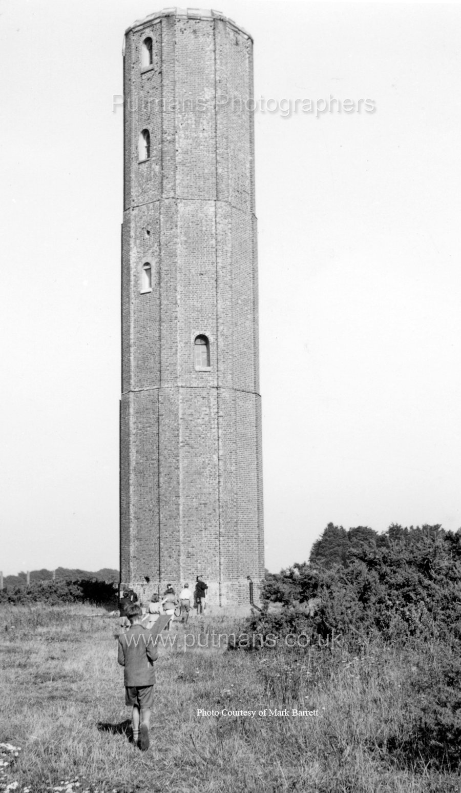 Ref C2 A Saturday Adventure learning to measure at the Naze c1955