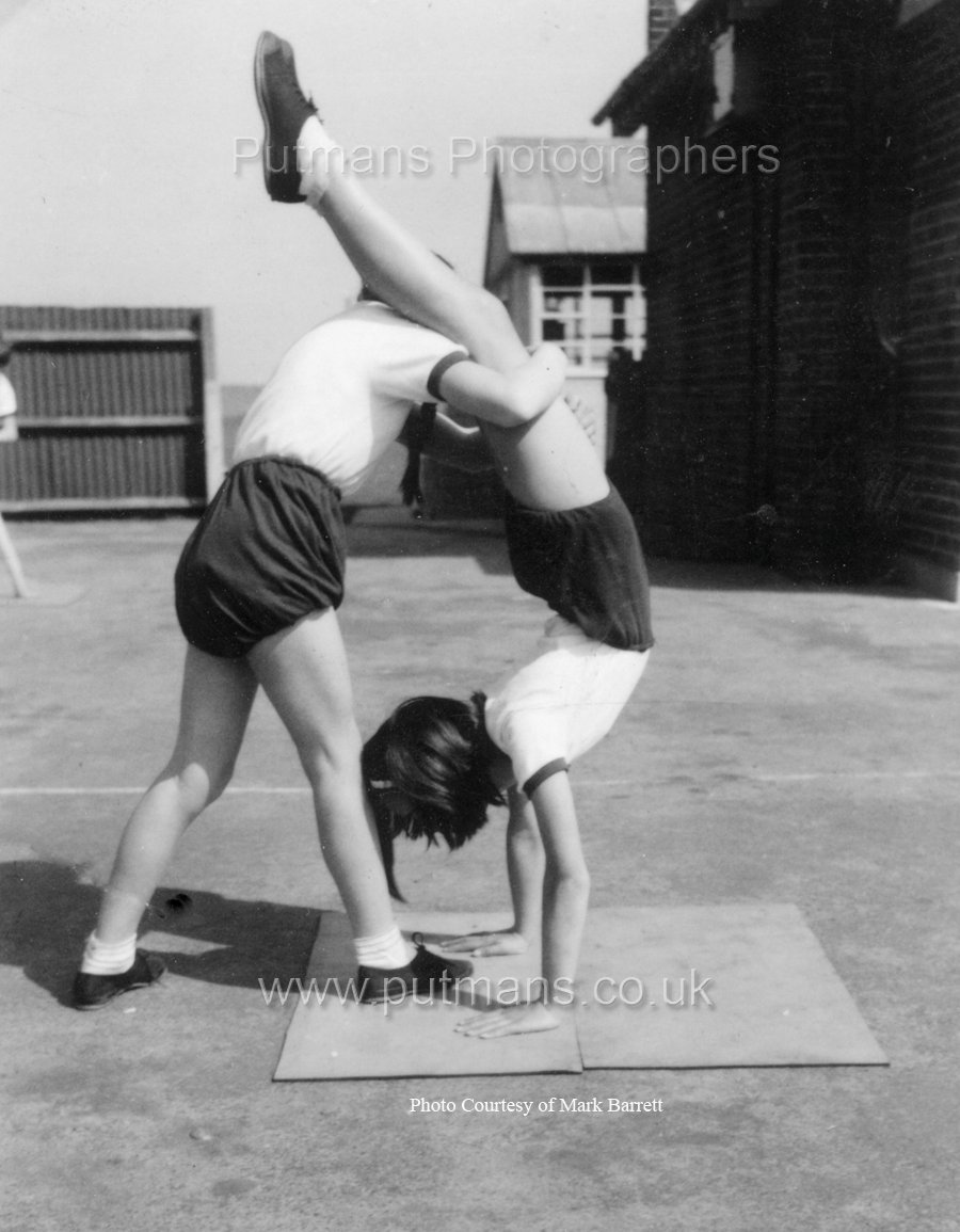 Ref N2 PE in the playground with no resources
