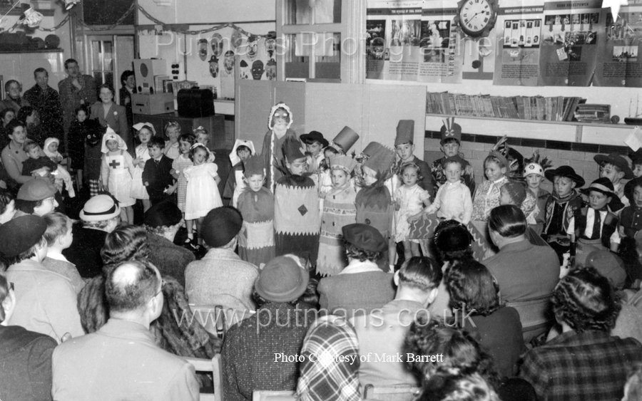 Ref V6 Christmas Concert 1957
